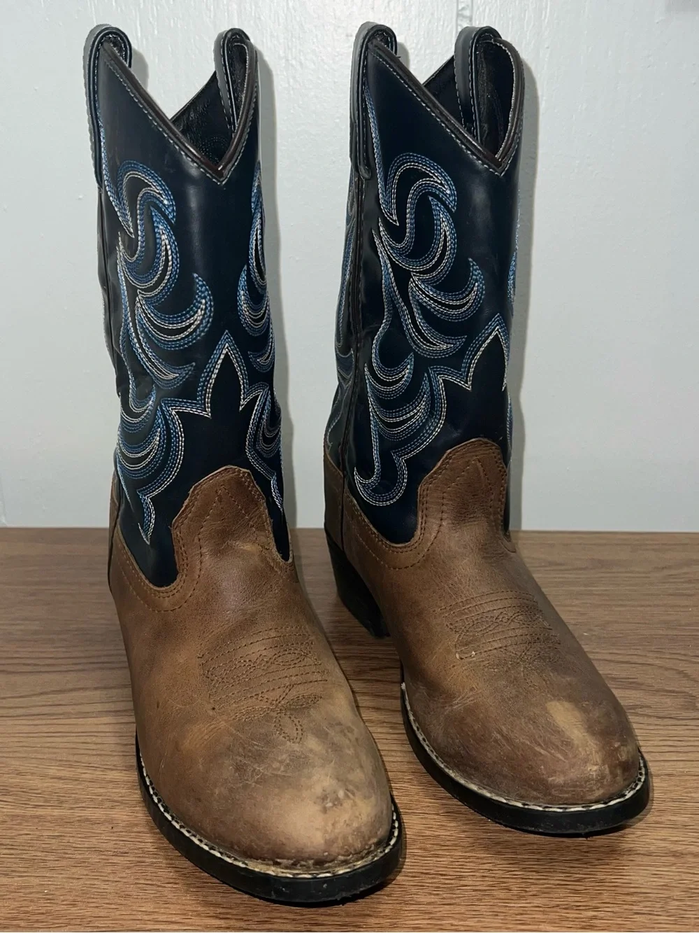Cody James Boys Holt Two-Tone Embroidered Western Cowboy Boots Size 5